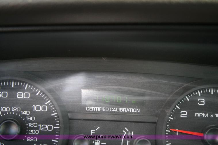 image for item 6403 2006 Ford Crown Victoria Police Interceptor