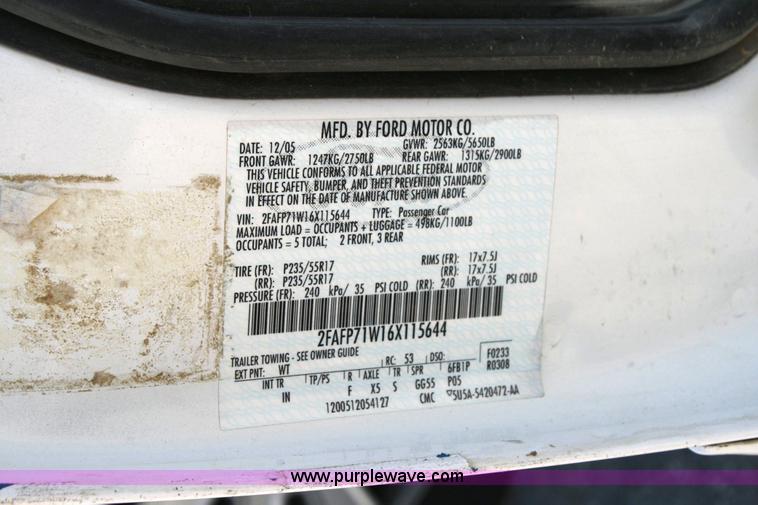 image for item 6403 2006 Ford Crown Victoria Police Interceptor