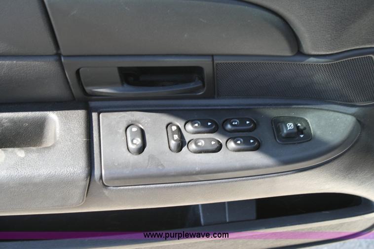 image for item 6404 2006 Ford Crown Victoria Police Interceptor