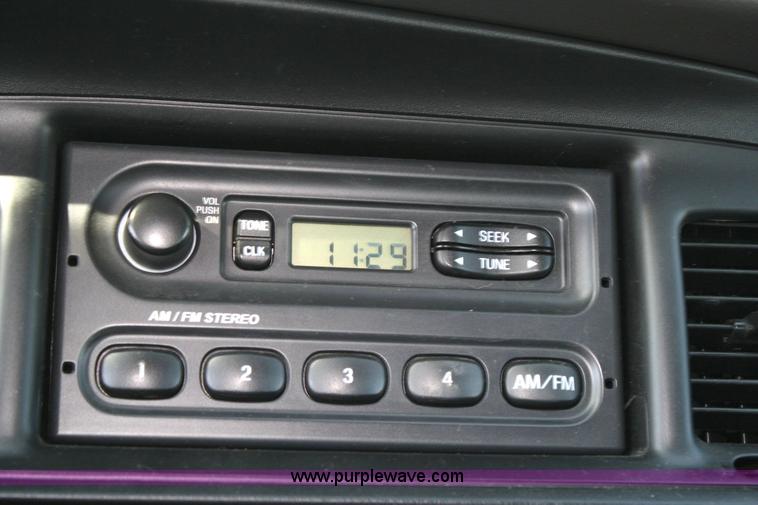 image for item 6404 2006 Ford Crown Victoria Police Interceptor