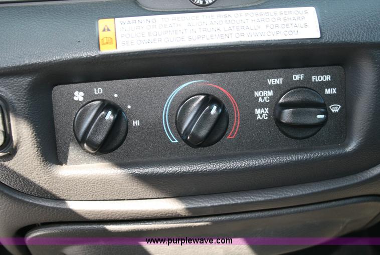 image for item 6404 2006 Ford Crown Victoria Police Interceptor