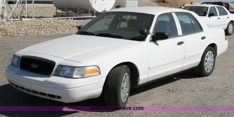 image for item 6405 2006 Ford Crown Victoria Police Interceptor