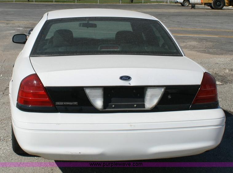 image for item 6405 2006 Ford Crown Victoria Police Interceptor