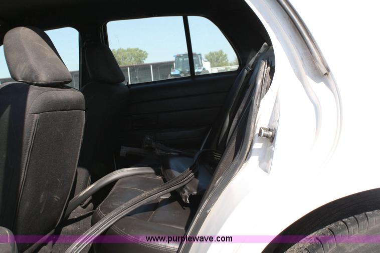 image for item 6405 2006 Ford Crown Victoria Police Interceptor