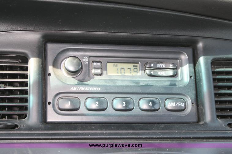 image for item 6405 2006 Ford Crown Victoria Police Interceptor