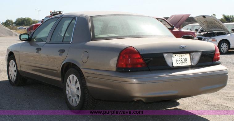 image for item 6406 2006 Ford Crown Victoria Police Interceptor