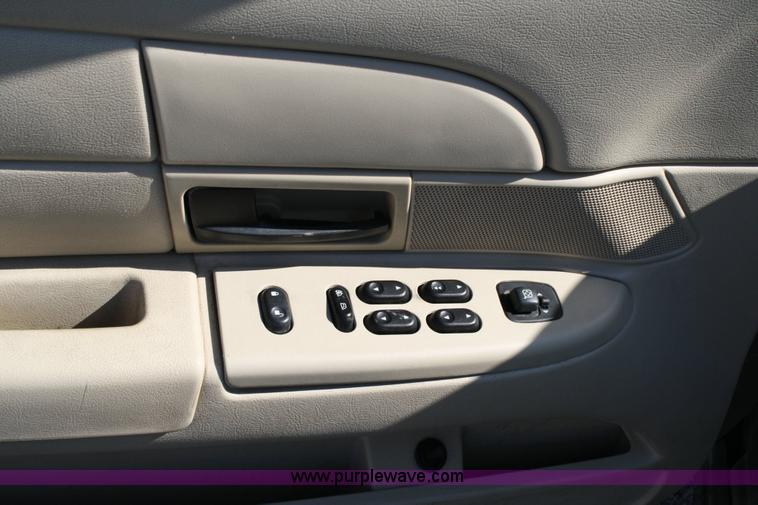 image for item 6406 2006 Ford Crown Victoria Police Interceptor