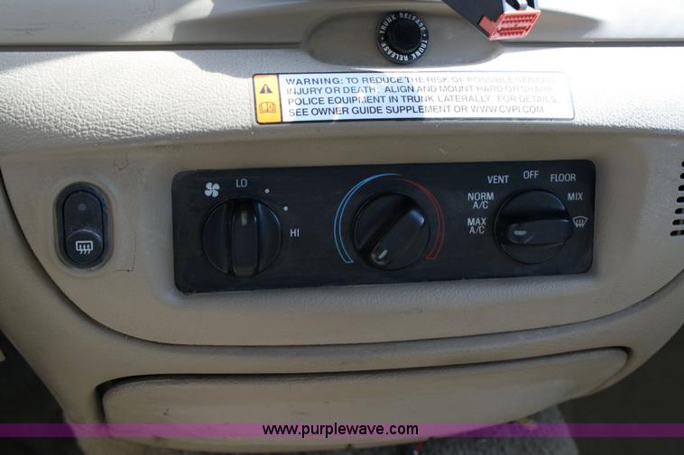 image for item 6406 2006 Ford Crown Victoria Police Interceptor