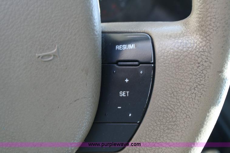 image for item 6406 2006 Ford Crown Victoria Police Interceptor