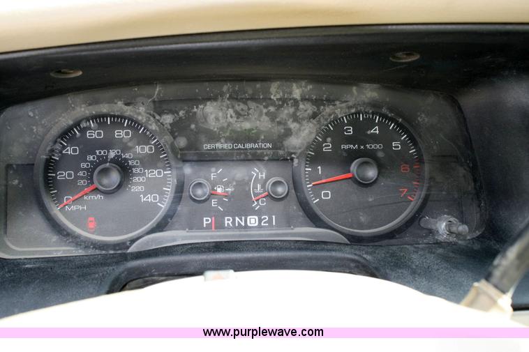 image for item 6406 2006 Ford Crown Victoria Police Interceptor