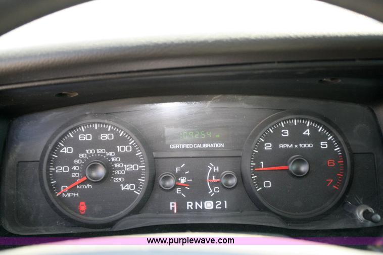 image for item 6408 2006 Ford Crown Victoria Police Interceptor