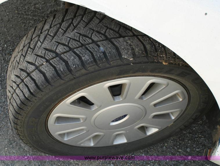 image for item 6408 2006 Ford Crown Victoria Police Interceptor