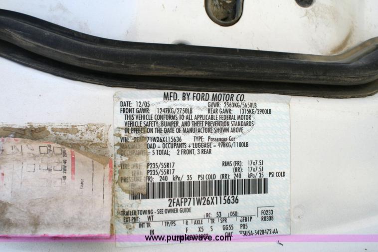 image for item 6408 2006 Ford Crown Victoria Police Interceptor