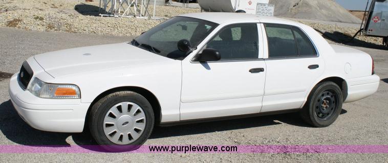 image for item 6409 2006 Ford Crown Victoria Police Interceptor