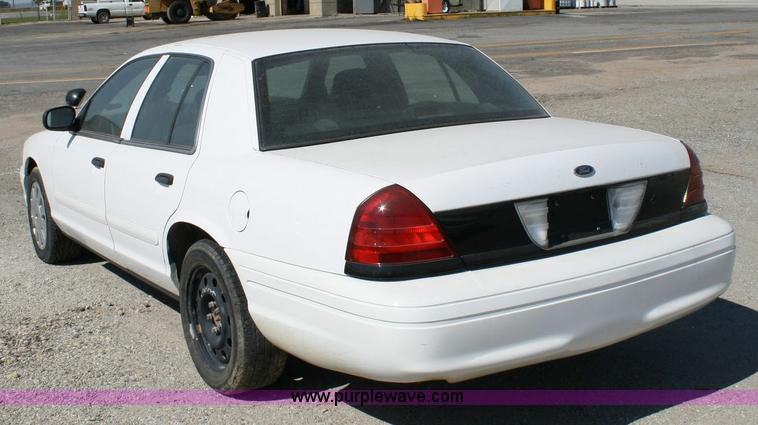 image for item 6409 2006 Ford Crown Victoria Police Interceptor