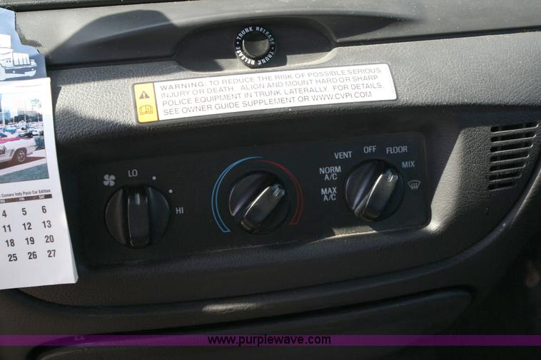 image for item 6409 2006 Ford Crown Victoria Police Interceptor