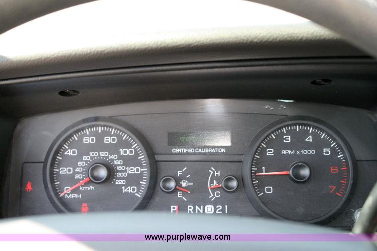 image for item 6409 2006 Ford Crown Victoria Police Interceptor