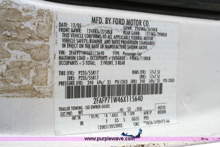 image for item 6409 2006 Ford Crown Victoria Police Interceptor