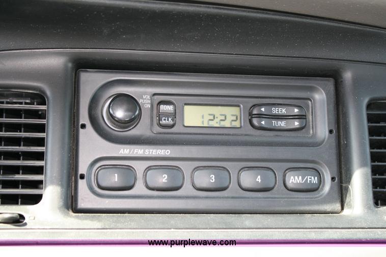 image for item 6410 2006 Ford Crown Victoria Police Interceptor