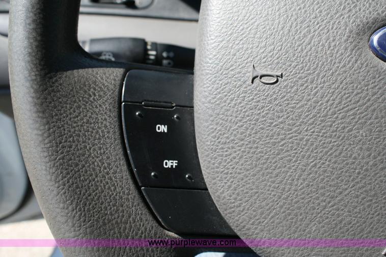 image for item 6410 2006 Ford Crown Victoria Police Interceptor