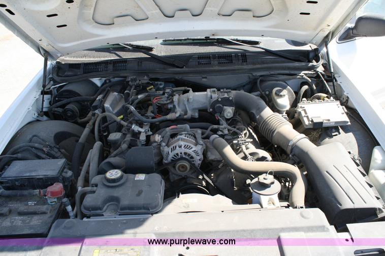 image for item 6410 2006 Ford Crown Victoria Police Interceptor