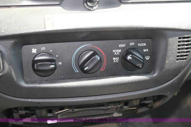 image for item 6411 2006 Ford Crown Victoria Police Interceptor