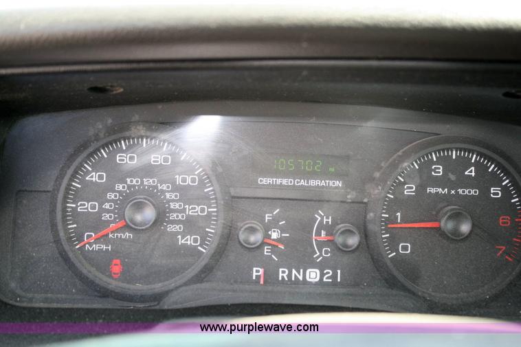 image for item 6411 2006 Ford Crown Victoria Police Interceptor