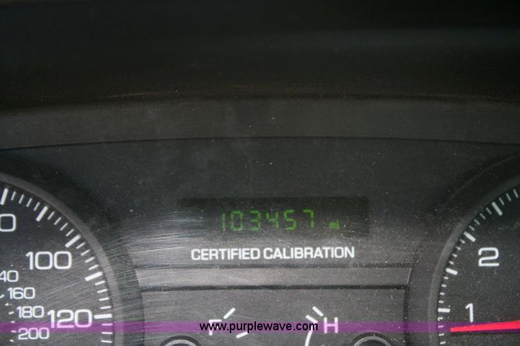 image for item 6412 2006 Ford Crown Victoria Police Interceptor