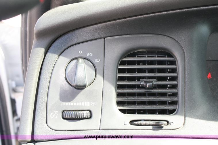 image for item 6412 2006 Ford Crown Victoria Police Interceptor