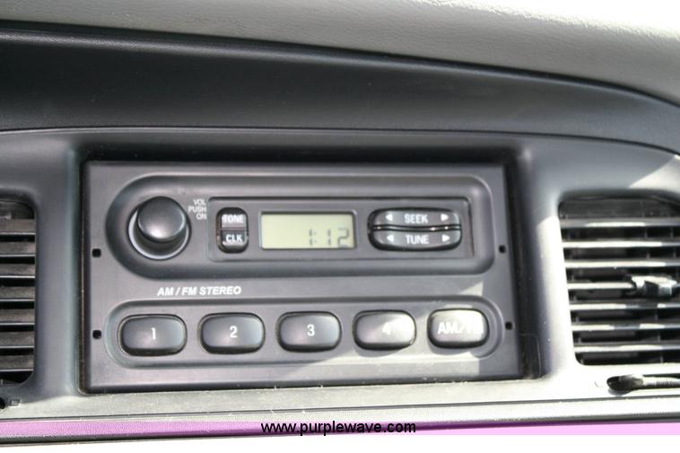 image for item 6413 2005 Ford Crown Victoria Police Interceptor