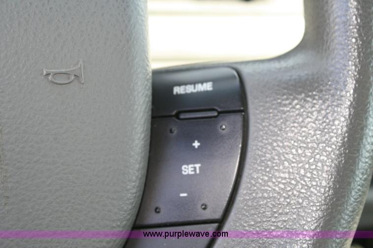 image for item 6413 2005 Ford Crown Victoria Police Interceptor