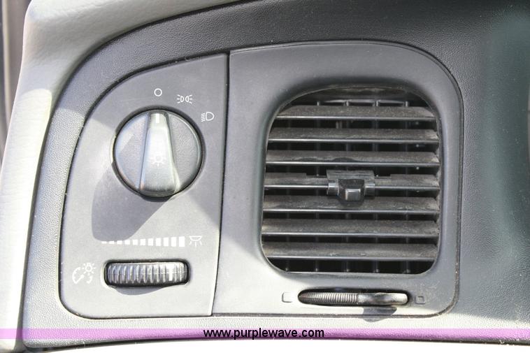 image for item 6413 2005 Ford Crown Victoria Police Interceptor