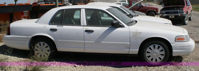 image for item 6414 2006 Ford Crown Victoria Police Interceptor