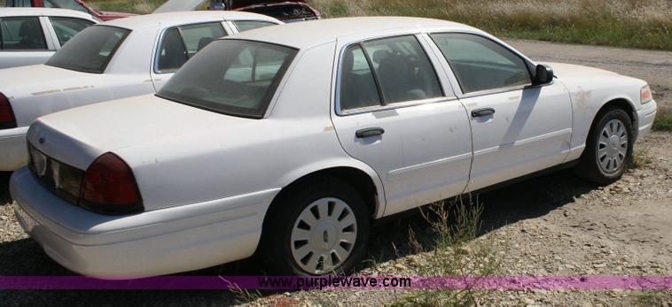 image for item 6414 2006 Ford Crown Victoria Police Interceptor