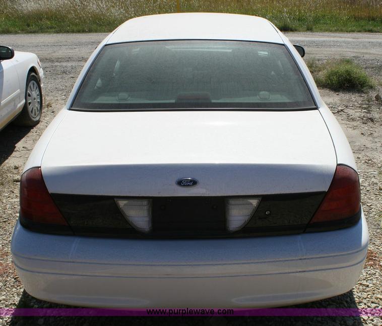 image for item 6414 2006 Ford Crown Victoria Police Interceptor