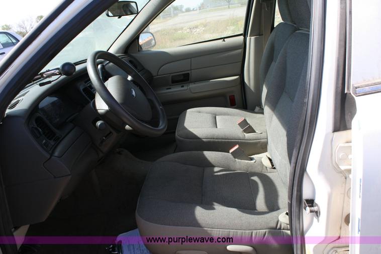 image for item 6414 2006 Ford Crown Victoria Police Interceptor