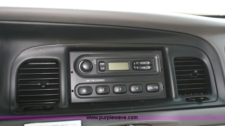 image for item 6414 2006 Ford Crown Victoria Police Interceptor
