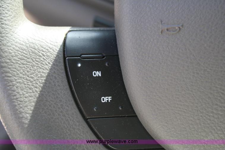 image for item 6414 2006 Ford Crown Victoria Police Interceptor