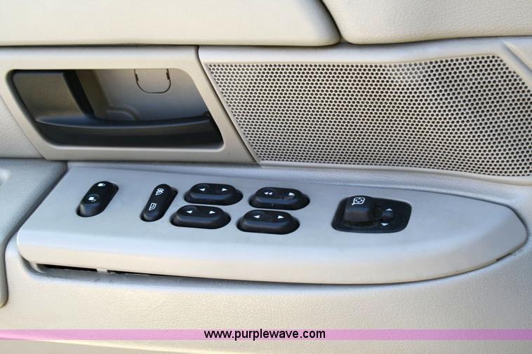 image for item 6414 2006 Ford Crown Victoria Police Interceptor