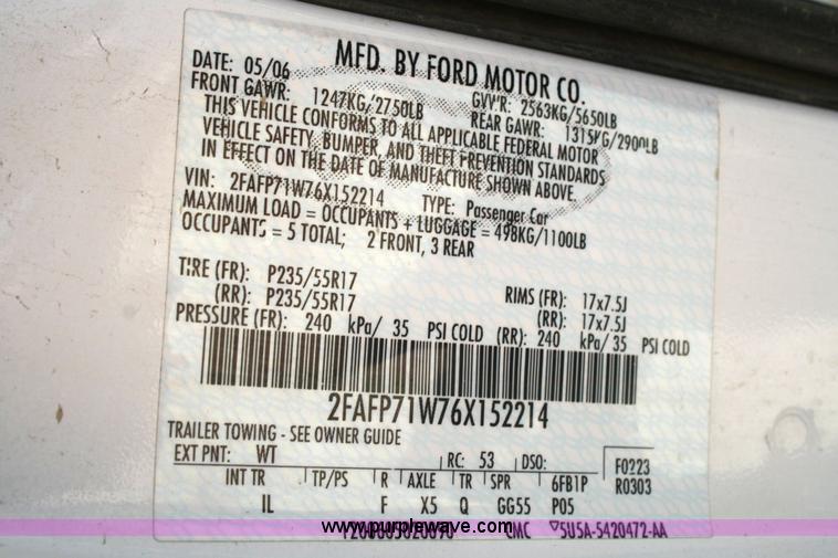 image for item 6414 2006 Ford Crown Victoria Police Interceptor