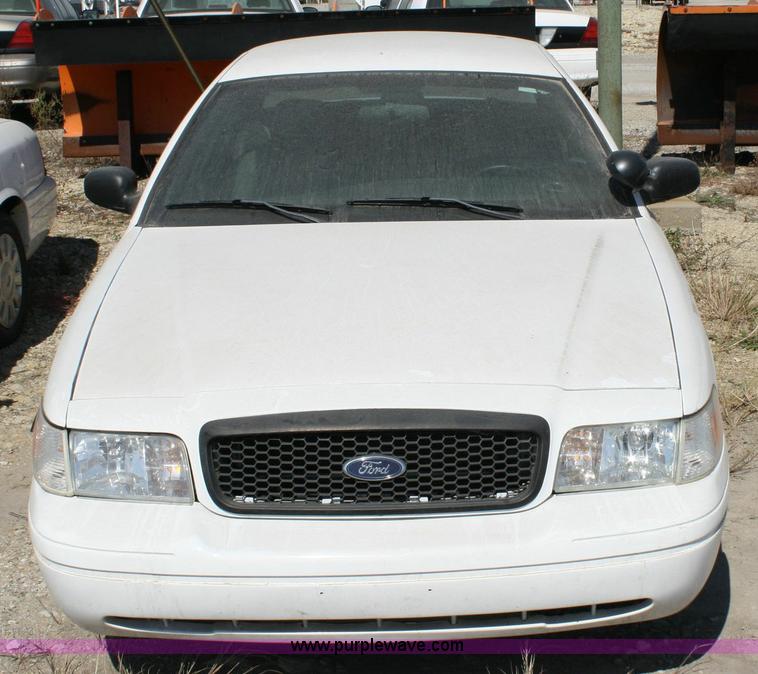 image for item 6415 2006 Ford Crown Victoria Police Interceptor