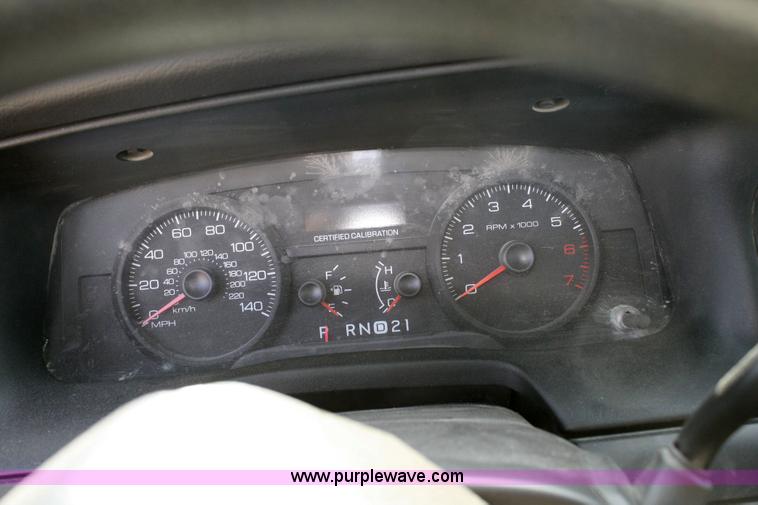 image for item 6415 2006 Ford Crown Victoria Police Interceptor