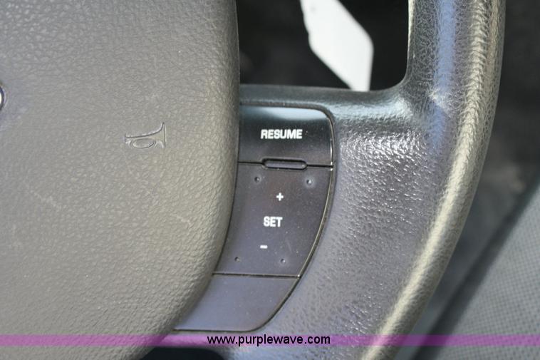 image for item 6415 2006 Ford Crown Victoria Police Interceptor