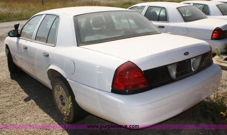 image for item 6416 2003 Ford Crown Victoria Police Interceptor