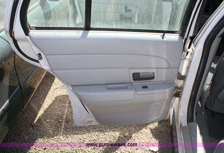 image for item 6416 2003 Ford Crown Victoria Police Interceptor