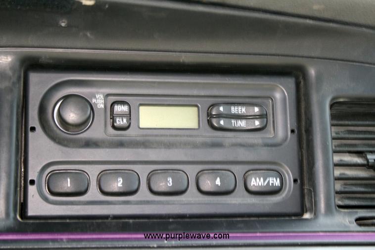 image for item 6416 2003 Ford Crown Victoria Police Interceptor