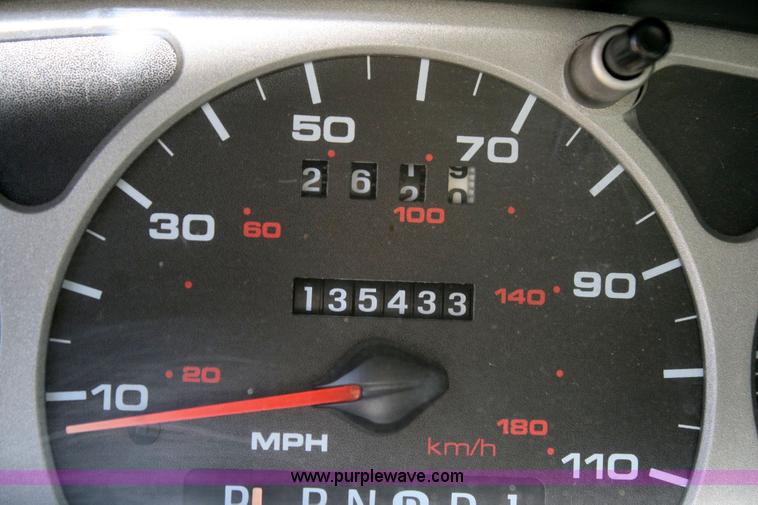 image for item 6417 1999 Ford Taurus SE