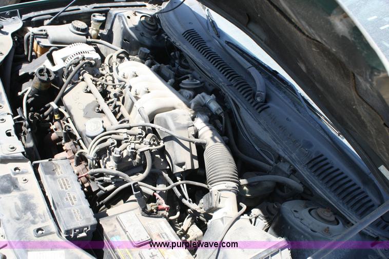 image for item 6417 1999 Ford Taurus SE