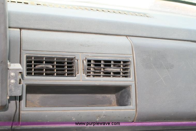 image for item 6420 1994 Chevrolet C1500 Cheyenne