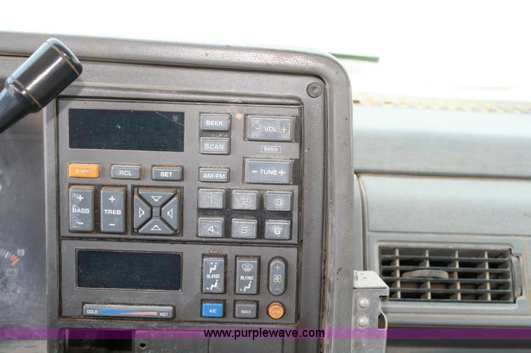 image for item 6420 1994 Chevrolet C1500 Cheyenne